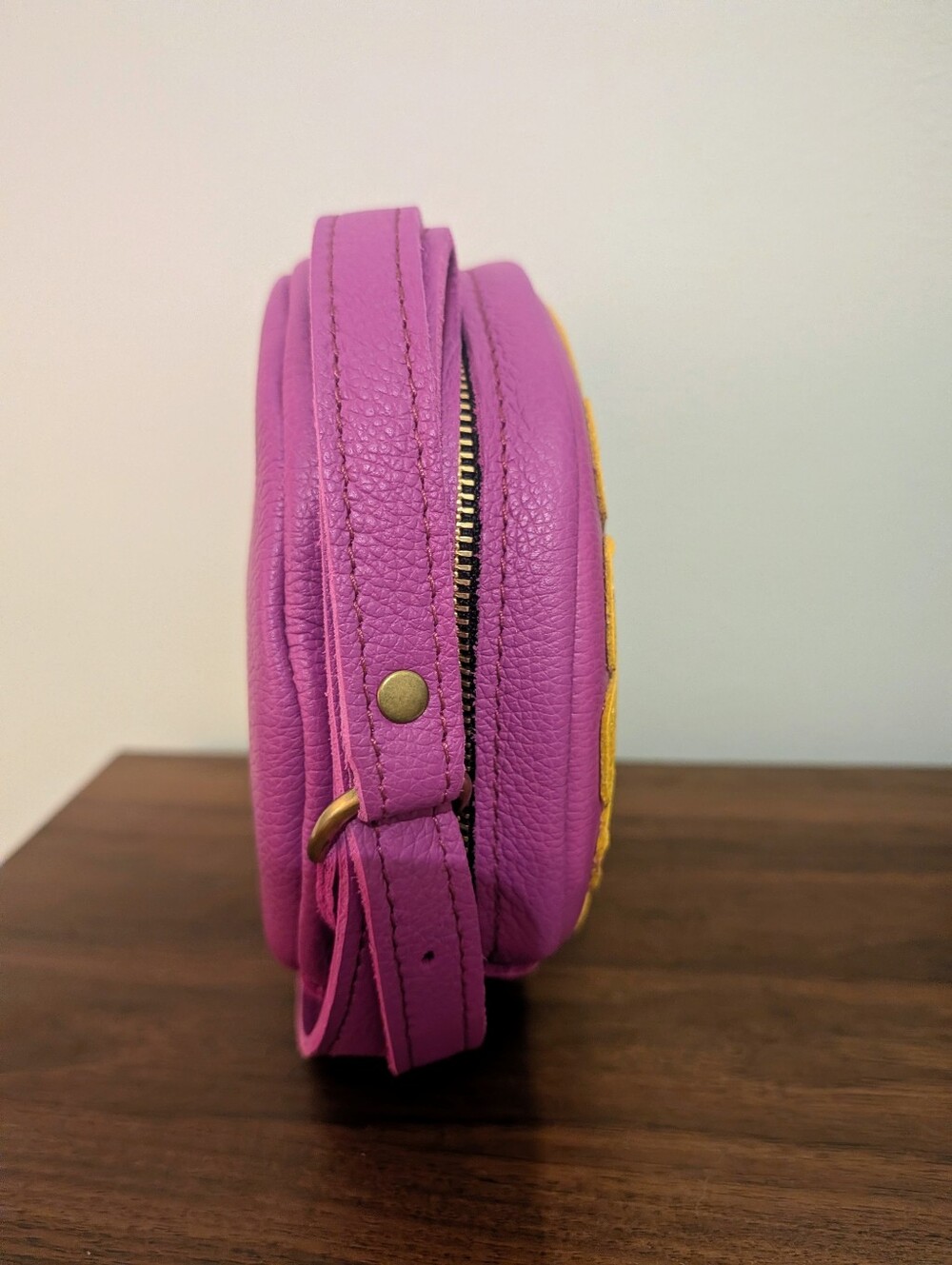 Portland Leather Goods Cattleya Wildflower Small Circle - Picture 4 of 5